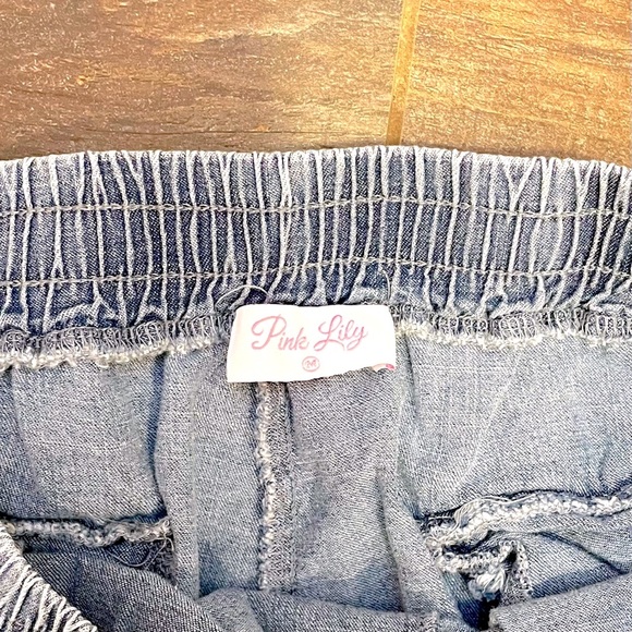 Pink Lily Chambray Cargo Joggers - Picture 5 of 6